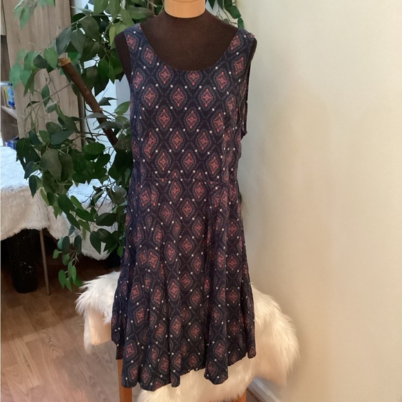 torrid Dresses & Skirts - Torrid red medallion sleeveless challis skater dress Woman’s size 1